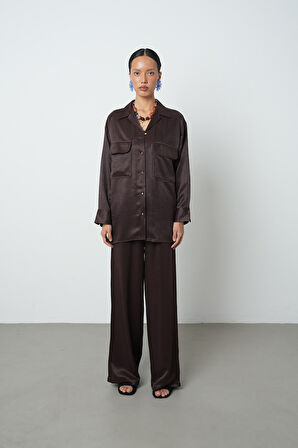 Kadın Düz Renk Çift Cepli Altın Düğme Detaylı Gömlek