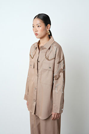 Kadın Çift Cepli Önü Boncuk İşlemeli Düz Renk Gömlek