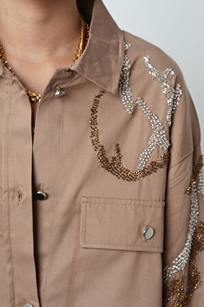 Kadın Çift Cepli Önü Boncuk İşlemeli Düz Renk Gömlek