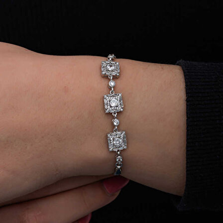 ​925 Ayar Gümüş Baget Taşlı Kadın Bileklik T8563