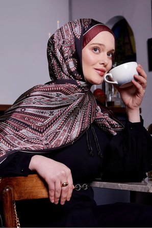 Bordo Dairesel Hint İpeği Şal