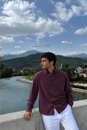 Erkek Minimal Baskılı Oversize Dokulu Gömlek Mürdüm