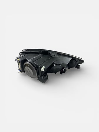HELLA HL1EJ010740071 AUDİ A3 SOL ÖN FAR LAMBASI 2013 VE SONRASI