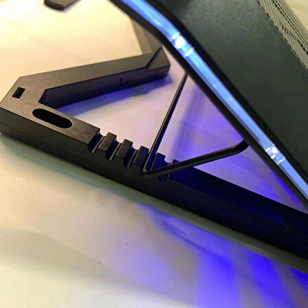 Monozone 8 Fanlı 18-11İnç RGB Işıklı Notebook Laptop Soğutucu Fan Yükseklik Ayarlı Sessiz LCD Pro Stand Çift USB 1 Type-c Giriş