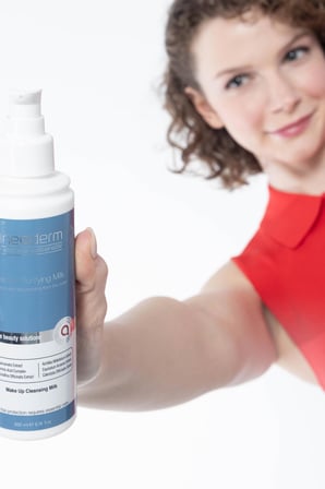 Mineaderm Hassas Ciltler Için Nemlendirici Tonik Sensitive Hydrating Tonic 200 ML