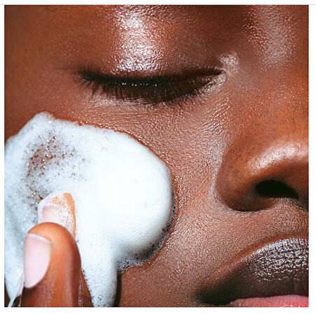 Clarins Gentle Renewing Yüz Temizleme Köpüğü 150 ml 