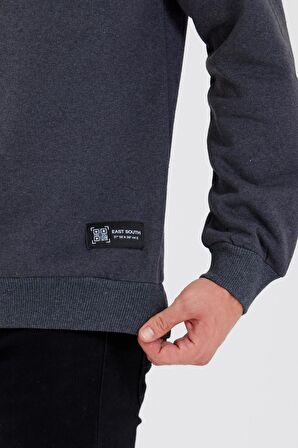 Bisiklet Yaka Etiket Detayı İçi Pamuklu Erkek Sweatshirt