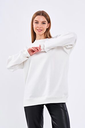 Ekru Kadın Pamuklu Oversize Basic Bisiklet Yaka Sweatshirt