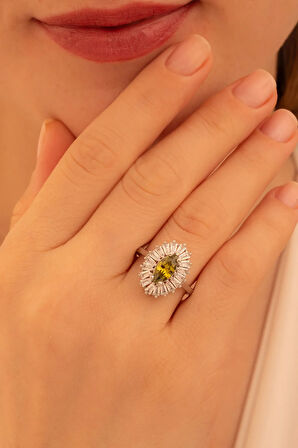 Kadın Gümüş Yüzük - Mekik Model Zultanit Taşlı Baget Süslemeli Rodyumlu Kadın Yüzük