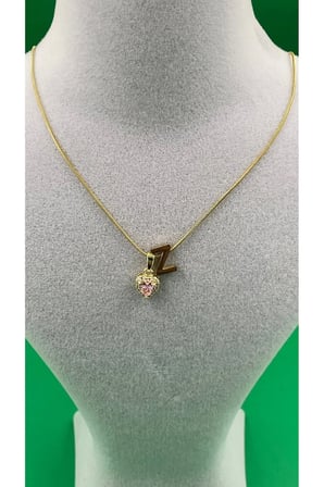 14K Altın Renginde Z Harf Pembe Kalpli Minimal Çelik Kadın Kolye