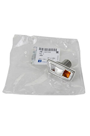 Opel Corsa E Çamurluk Sinyali ()