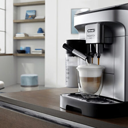  Delonghi MAGNIFICA EVO Çekirdekten Fincana Kahve Makinesi ECAM290.81.TB