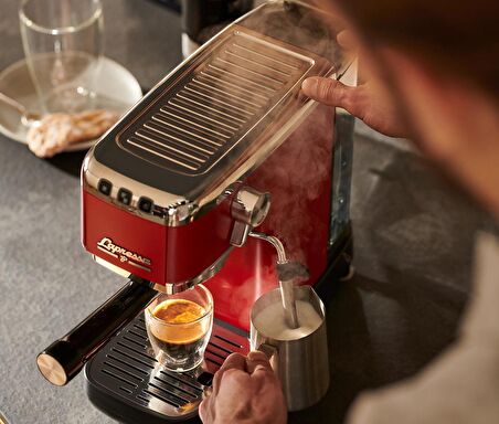 TCHIBO Lapressa Manuel Espresso Makinesi Kırmızı