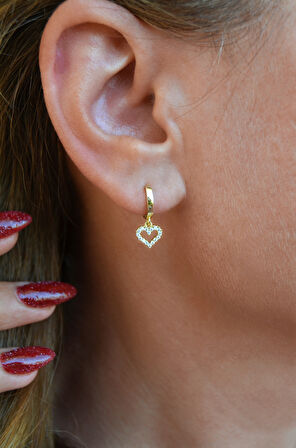 Zirkon Taşlı Kalp Charm Piercing – Tragus, Helix, Forward Helix, Lob, Kıkırdak