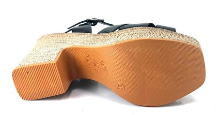 Venüs 23027603 23YS Günlük Kadın Sandalet Siyah