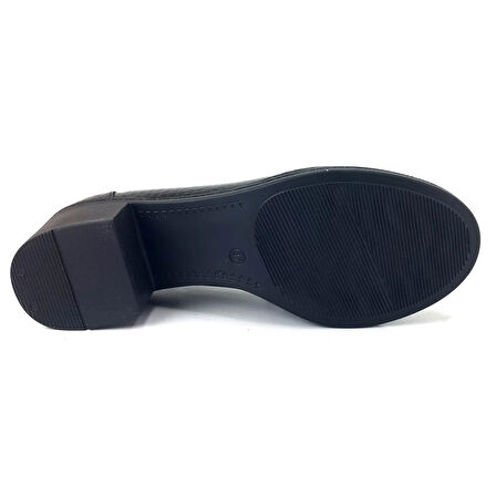 Beety 550 24KA Kadın Günlük Ayakkabı - Siyah Rugan