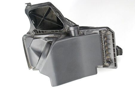 Audi A4/A5/Q5 Hava filtre kutusu 1.8 benzin 2008-2017