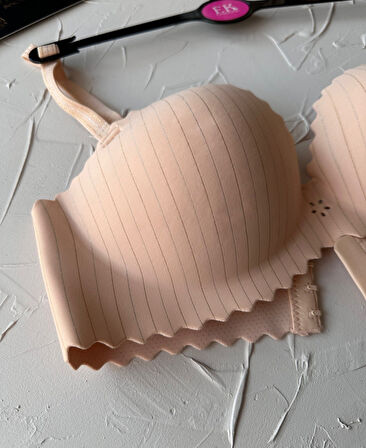 Jennie İthal Lazer Kesim Dikişsiz Parlak İpli El Kaplı Push-up Sütyen -FK1204