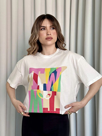 Renkli Baskılı %100 Pamuk Beyaz Modern Desenli Yazlık Kısa Kollu Nefes Alan Tişört