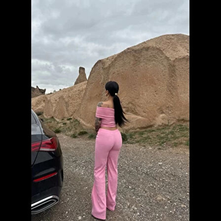 Madonna Yaka Büstiyerli Yüksek Belli Bol Paça Pantolonlu İkili Trend Eşofman Takım-Pembe