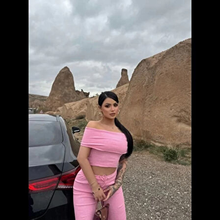 Madonna Yaka Büstiyerli Yüksek Belli Bol Paça Pantolonlu İkili Trend Eşofman Takım-Pembe