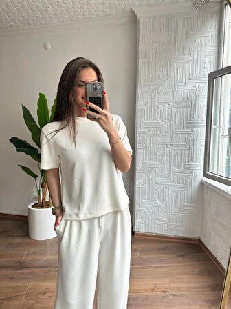 Modal Regular Rahat Kesim Ekru Düz Desen Trend Basic Tişört Eşofman Takım