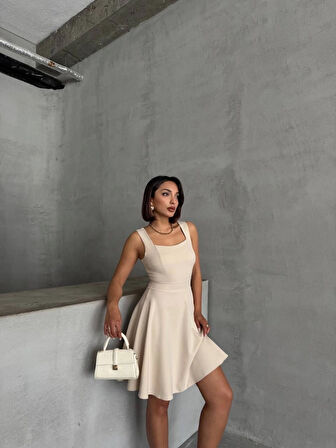 Kadın Bej Kare Yaka Kalın Askılı Kısa Elbise s251188