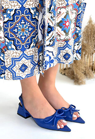 Lotta Saks Mavisi Kısa Topuklu Sivri Burunlu Cilt Günlük Topuklu Ayakkabı
