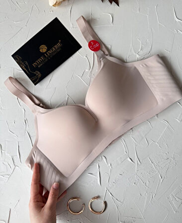 Marie İthal Dikişsiz Balensiz Destekli Toparlayıcı Özellikli Kalın Askılı C Cup Kaliteli Sütyen