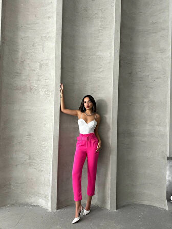 Kemerli havuç pantolon