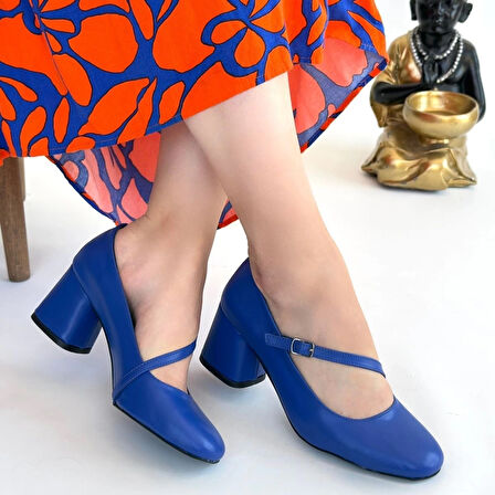 Kier Saks Cilt 7 cm Topuklu Çapraz Şerit Detaylı Oval Burunlu Kadın Ayakkabı