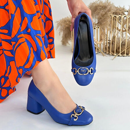 Lucky Mavi Önü Tokalı Oval Burun 7 Cm Cilt Topuklu Ayakkabı