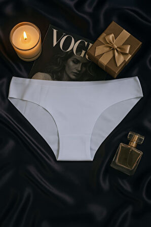 Kadın Beyaz Dikişsiz Slip Külot 3’lü Set – İz Yapmayan Microfiber İç Giyim