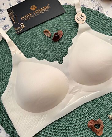 Layla İthal Buz İpek (İce-Silk) Ultra İnce Rahat Nefes Alır Görünmez Lazer Dikişsiz Sütyen