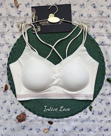 Mira Dikişsiz Hafif Dolgulu Çift Askılı Kopçasız Rahat Bralet/Sütyen/Büstiyer/Spor Sütyeni