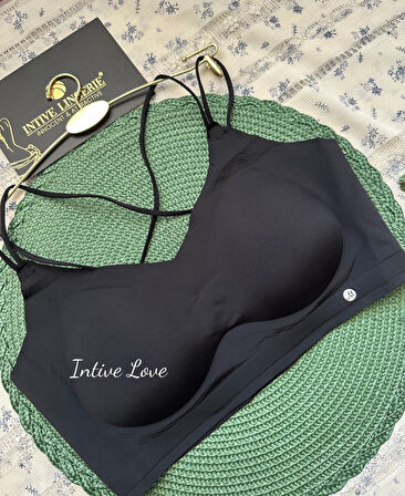 Mira Dikişsiz Hafif Dolgulu Çift Askılı Kopçasız Rahat Bralet/Sütyen/Büstiyer/Spor Sütyeni