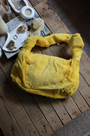 sarı tek kulplu peluş omuz çantası