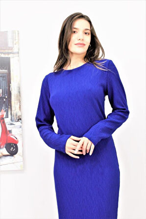 Kadın Siyah Arkası Büzgü Detaylı Likralı Vücuda Oturan Uzun Dilber Elbise 3281210