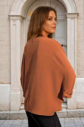 Kadın Yarasa Duble Kol Salaş Ekstra Oversize Rahat Yuvarlak Yaka Bluz  2943220