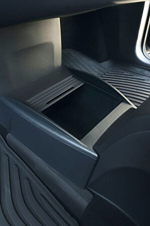 Togg T10X Ön Konsol Ara Saklama Kutusu: Kusursuz Düzen ve Ekstra Fonksiyonellik