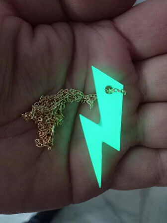Karanlıkta Parlayan Fosforlu Şimşek Kolye Gold Renk Metal Zincirli