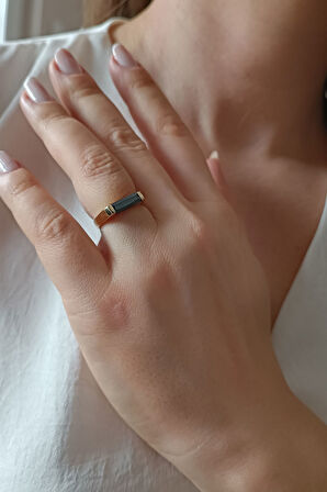 Sarı Altın Siyah Taşlı Altın Çubuk Yüzük