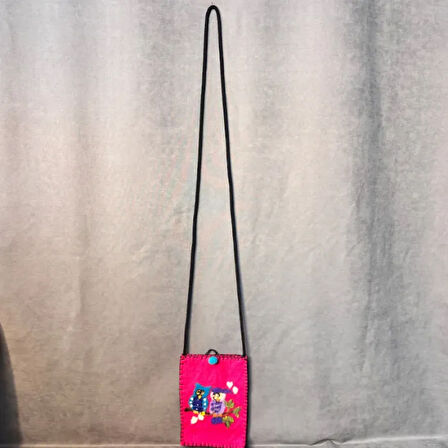 Uretti - Tülin 3528 - El Yapımı Baykuş Motifli Nakış İşlemeli Keçe Çapraz Çanta - Pembe