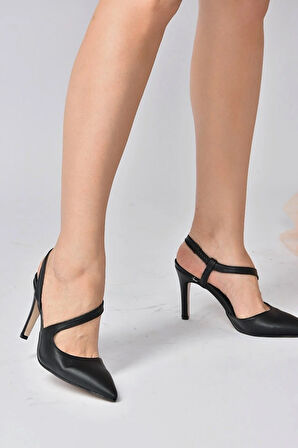 Pine Cone D8788 Kapalı Burun Kadın Topuklu Ayakkabı SİYAH