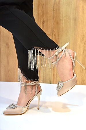 Prego (İzlife) Burnu Kapalı Taşlı Bileğe Dolamalı Kadın Topuklu Ayakkabı TEN