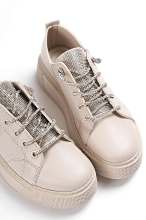 Prego Taş Biye Detaylı Poli Hafif Taban Günlük Kadın Ayakkabı BEJ