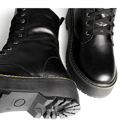 Beyaz (Soldey) Poli Hafif Taban Bağcıklı Fermuarlı Günlük Kadın Postal SİYAH