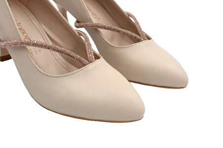 Prego (Ayem) Taş Biye Detaylı Topuklu Kadın Ayakkabı BEJ