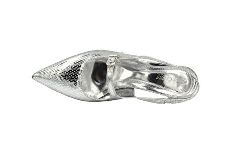 Prego Kapalı Burun Toka Detaylı Topuklu Kadın Ayakkabı GUMÜŞ