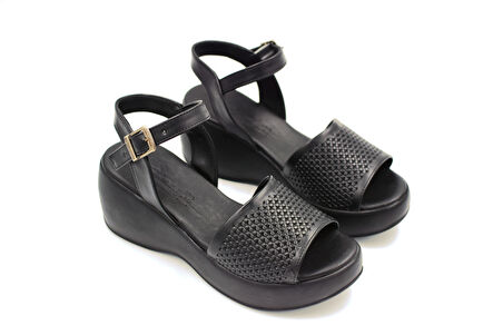 Beyaz (Shoes) Poli Hafif Taban Dolgu Topuklu Günlük Kadın Sandalet SİYAH